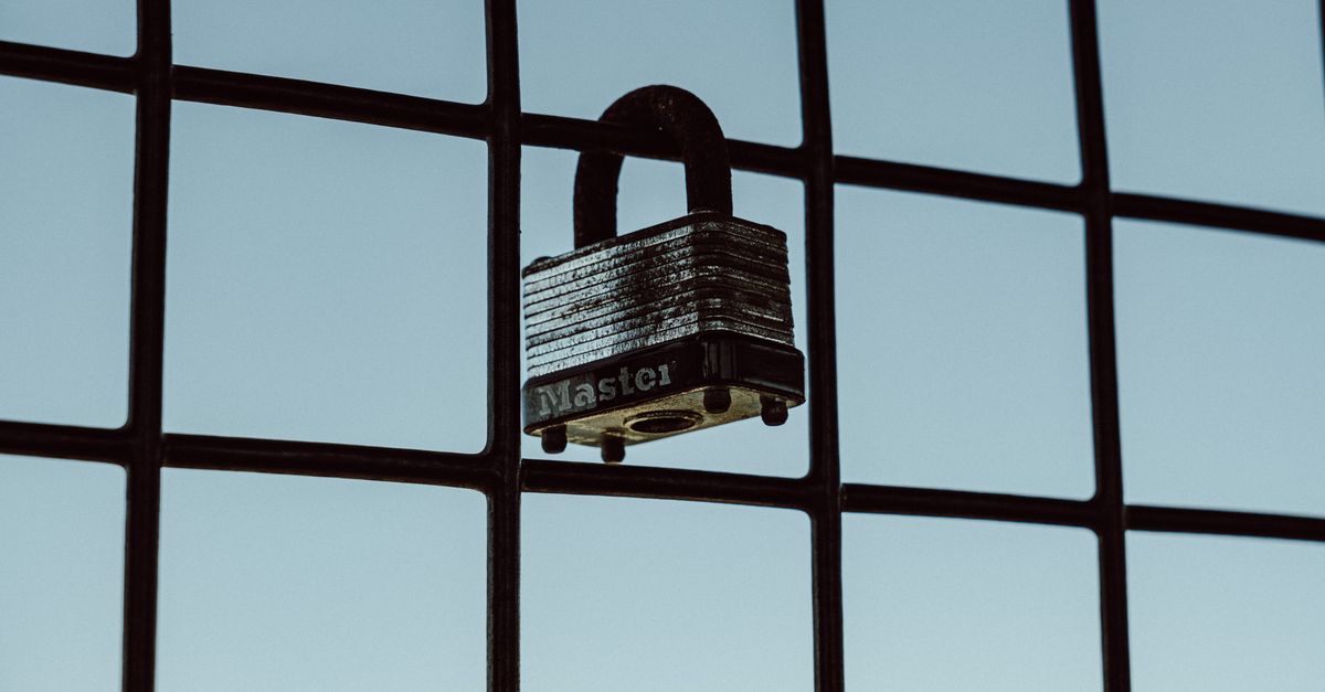 High-Security and Restricted-Key Locks That Protect Your Premises — Secure Nest Locksmith Experts